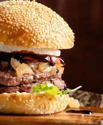 Burger iz kućne ponude  -  Leb & Soul, Ćuprija
